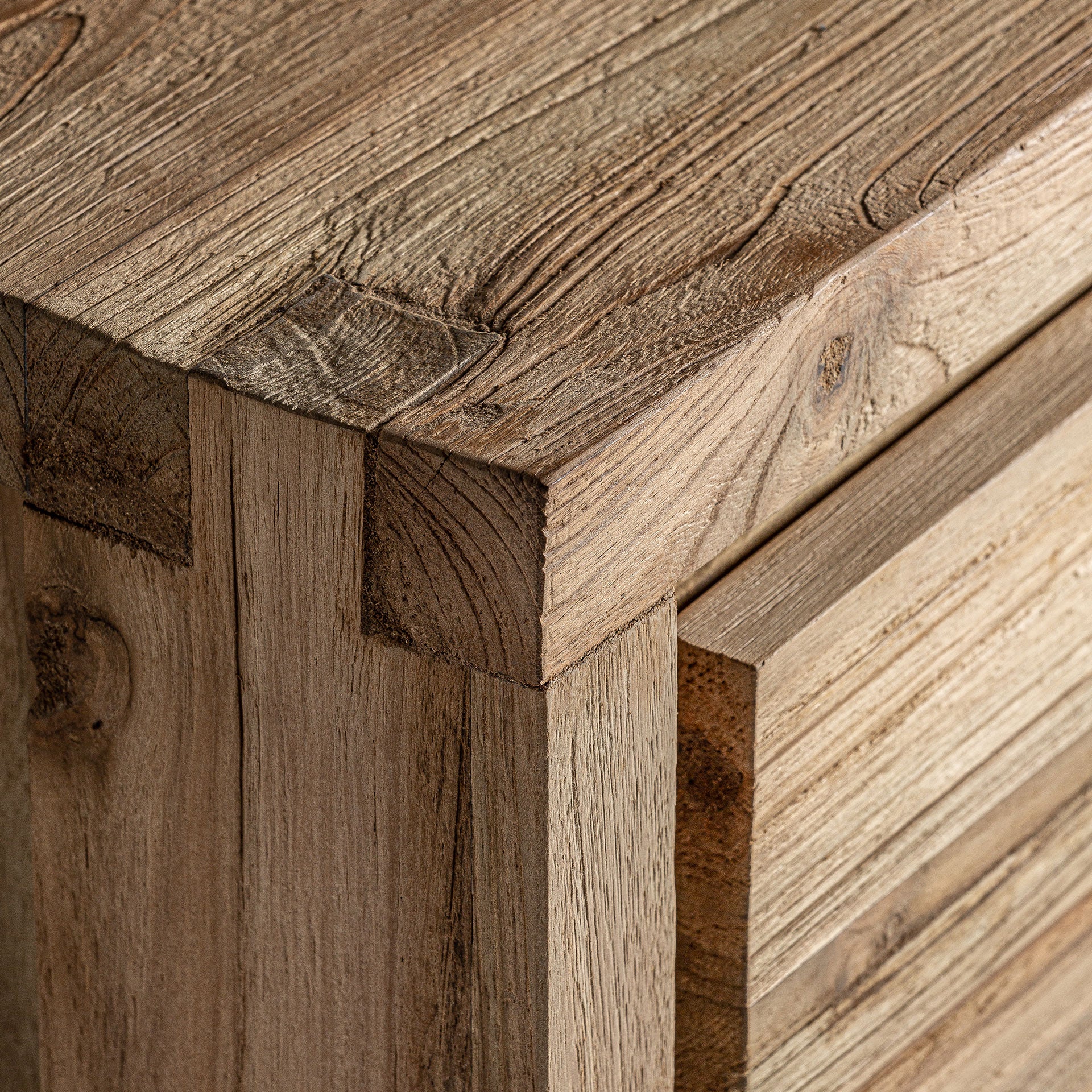 LUX BEDSIDE TABLE